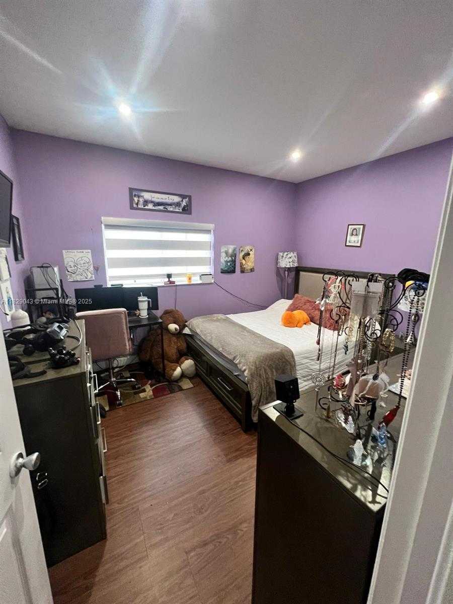 Small Image of 13220 SOUTH WEST 143RD TER, Miami Number 15