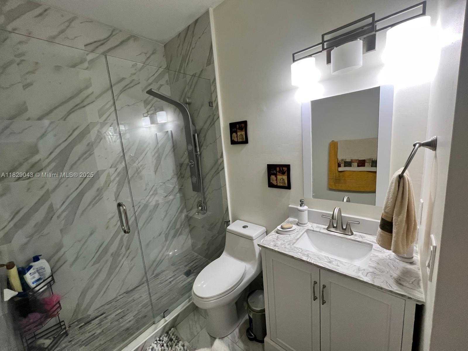 Small Image of 13220 SOUTH WEST 143RD TER, Miami Number 17