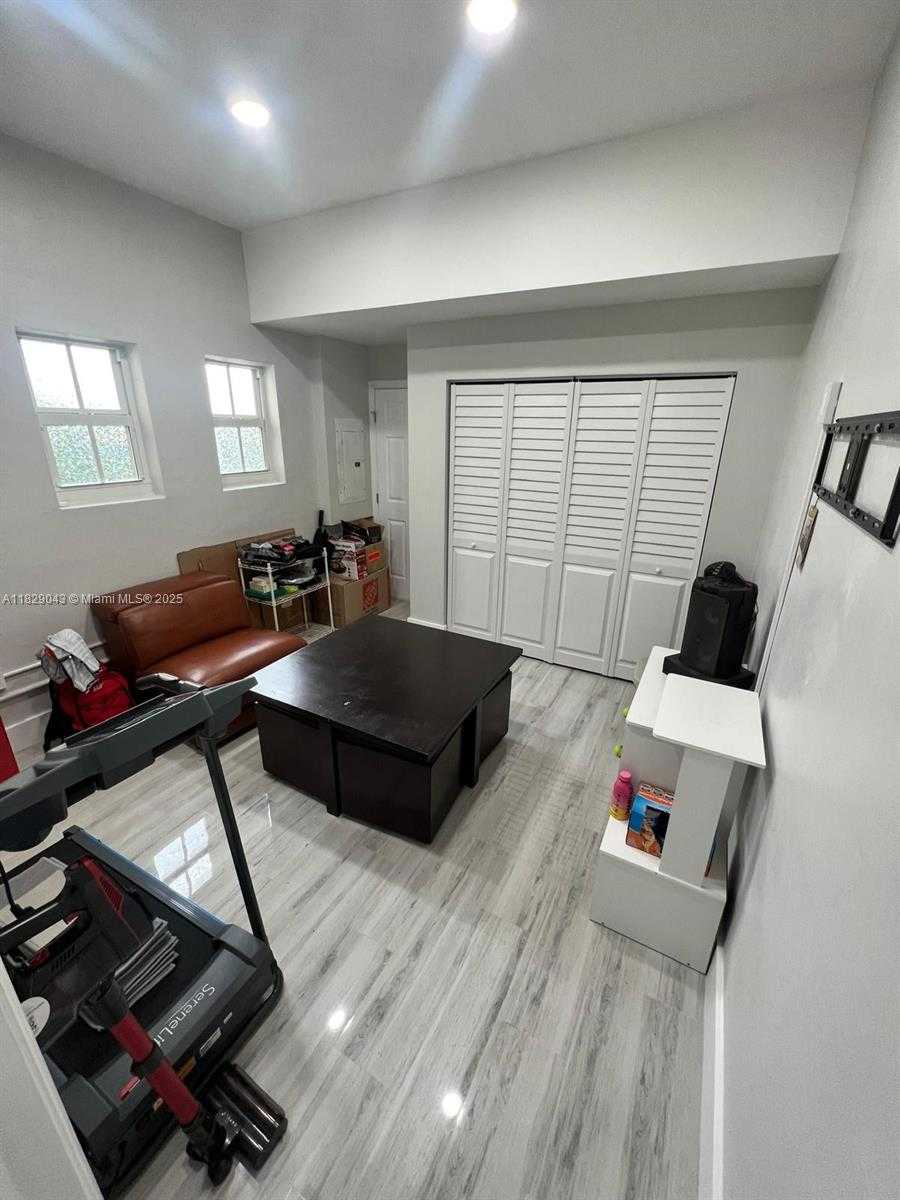 Small Image of 13220 SOUTH WEST 143RD TER, Miami Number 20