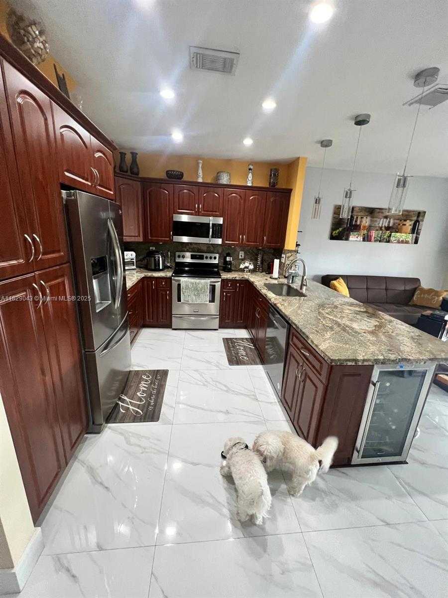 Small Image of 13220 SOUTH WEST 143RD TER, Miami Number 6