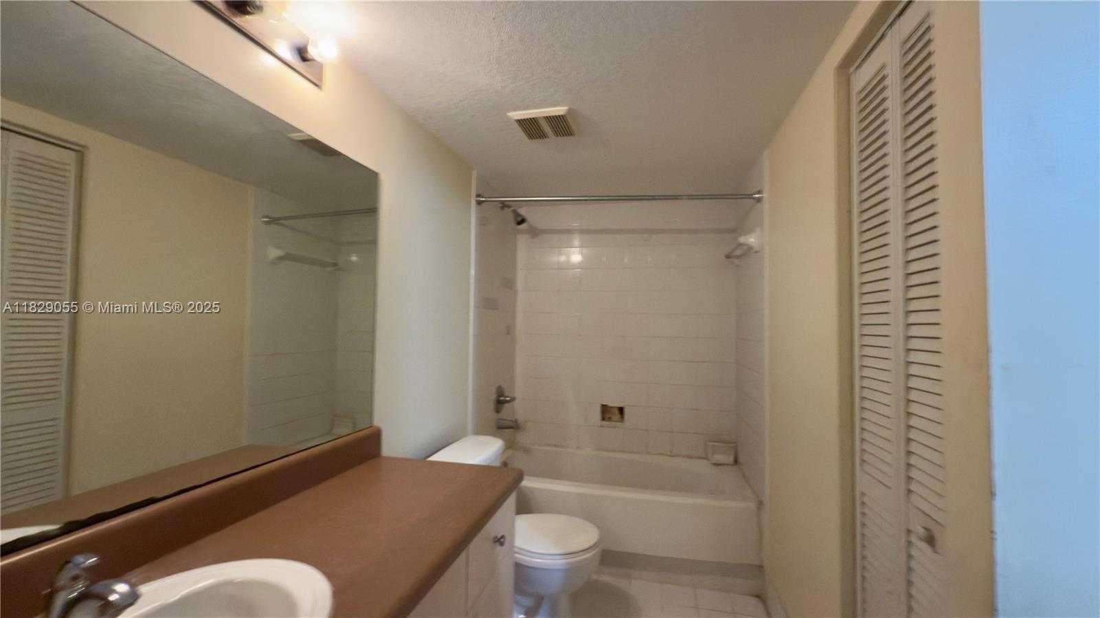 Small Image of 4021 SAN MARINO BLVD #102, West Palm Beach Number 16