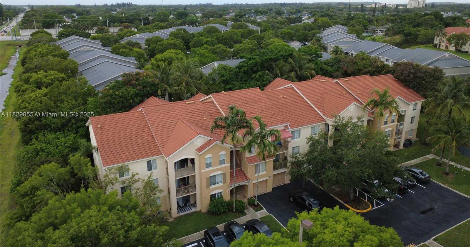 Small Image of 4021 SAN MARINO BLVD #102, West Palm Beach Number 3