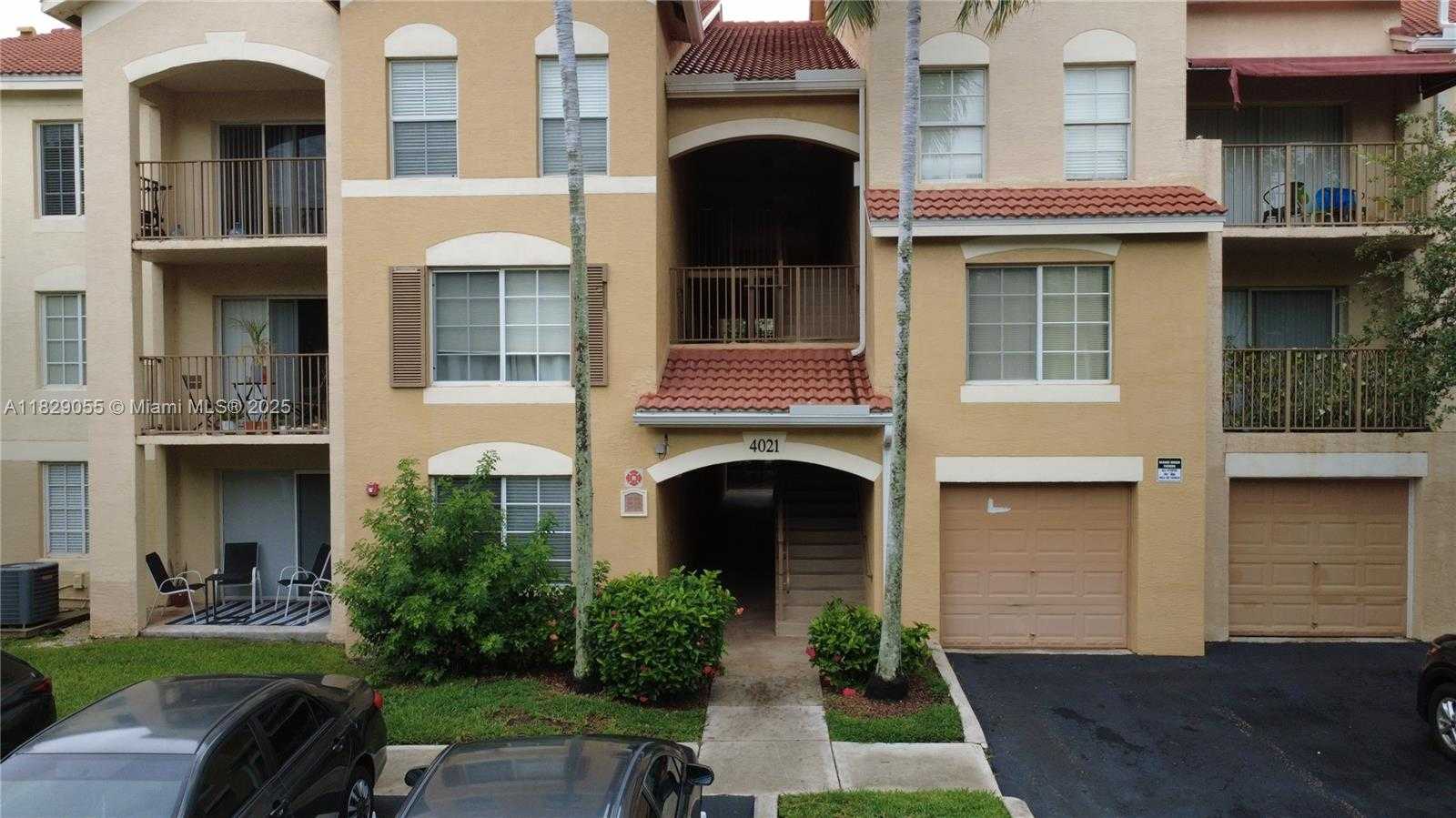 Small Image of 4021 SAN MARINO BLVD #102, West Palm Beach Number 42