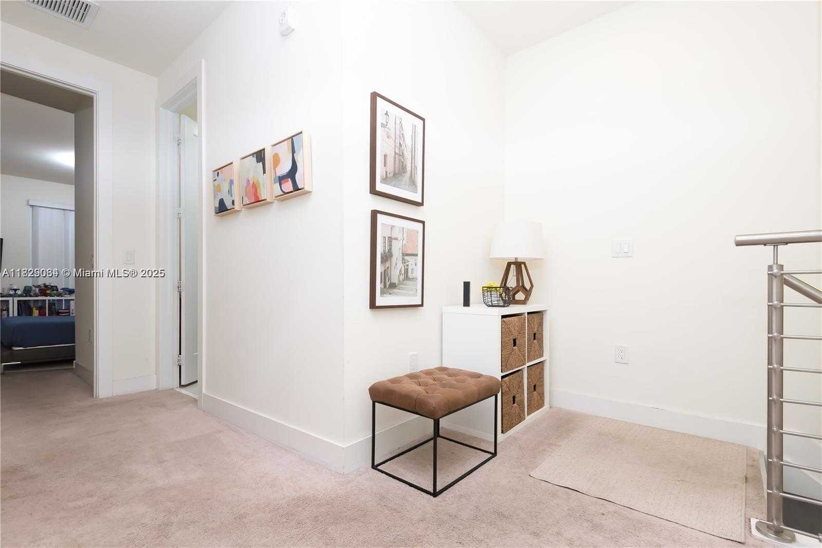 Small Image of 10555 NORTH WEST 64TH WAY, Doral Number 11
