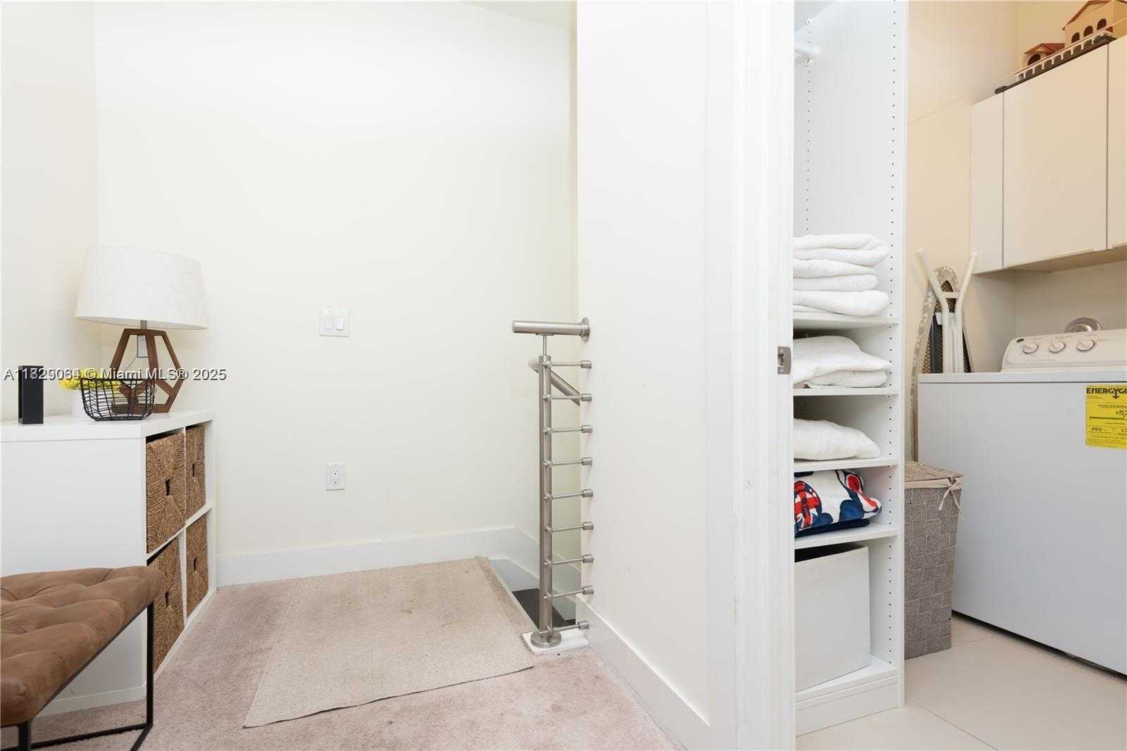 Small Image of 10555 NORTH WEST 64TH WAY, Doral Number 19