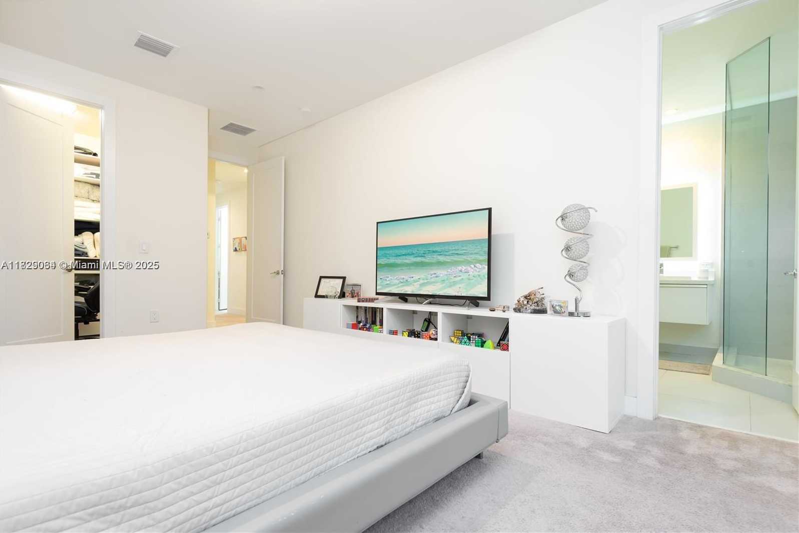 Small Image of 10555 NORTH WEST 64TH WAY, Doral Number 23