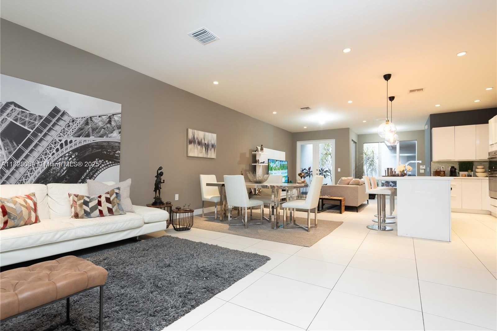 Small Image of 10555 NORTH WEST 64TH WAY, Doral Number 9