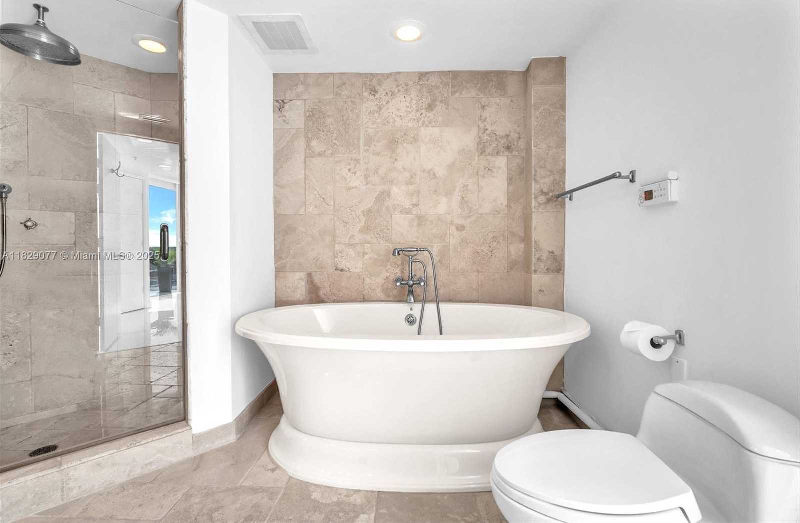 Small Image of 333 LAS OLAS WAY #1801, Fort Lauderdale Number 29