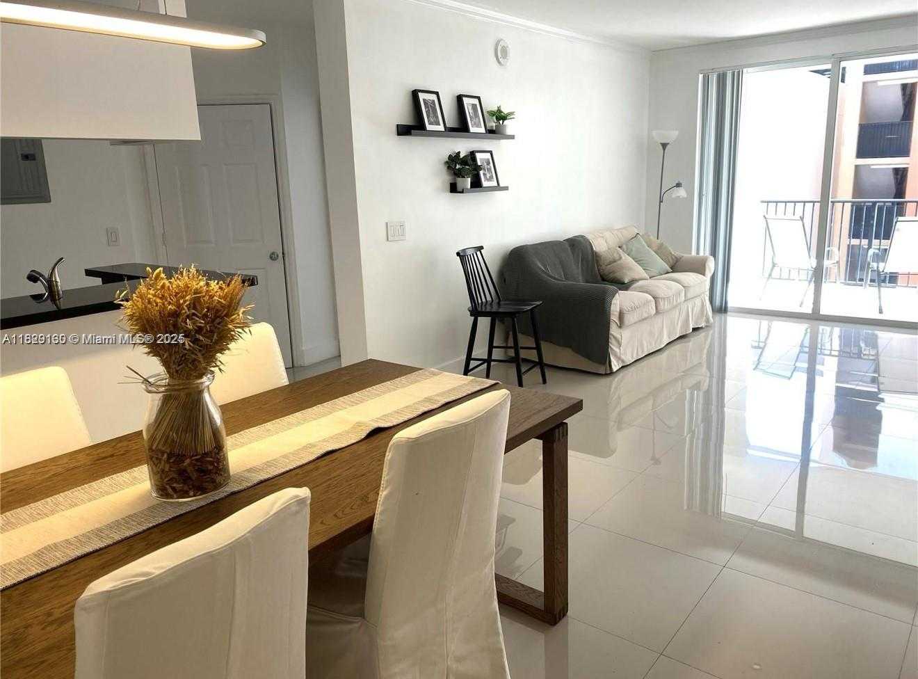 Small Image of 17100 NORTH BAY RD #1610, Sunny Isles Beach Number 4