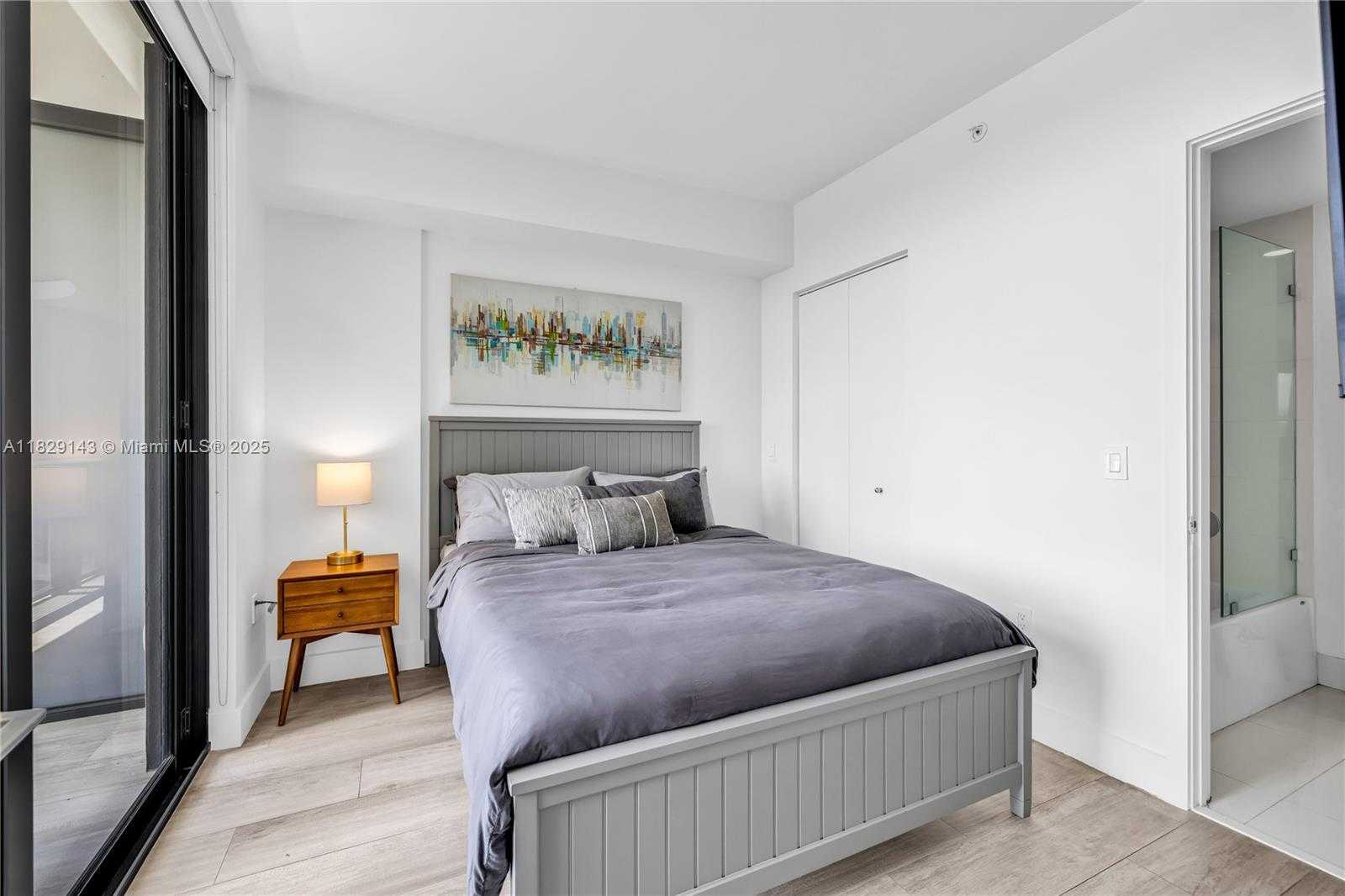 Small Image of 121 NORTH EAST 34TH ST #1514, Miami Number 22