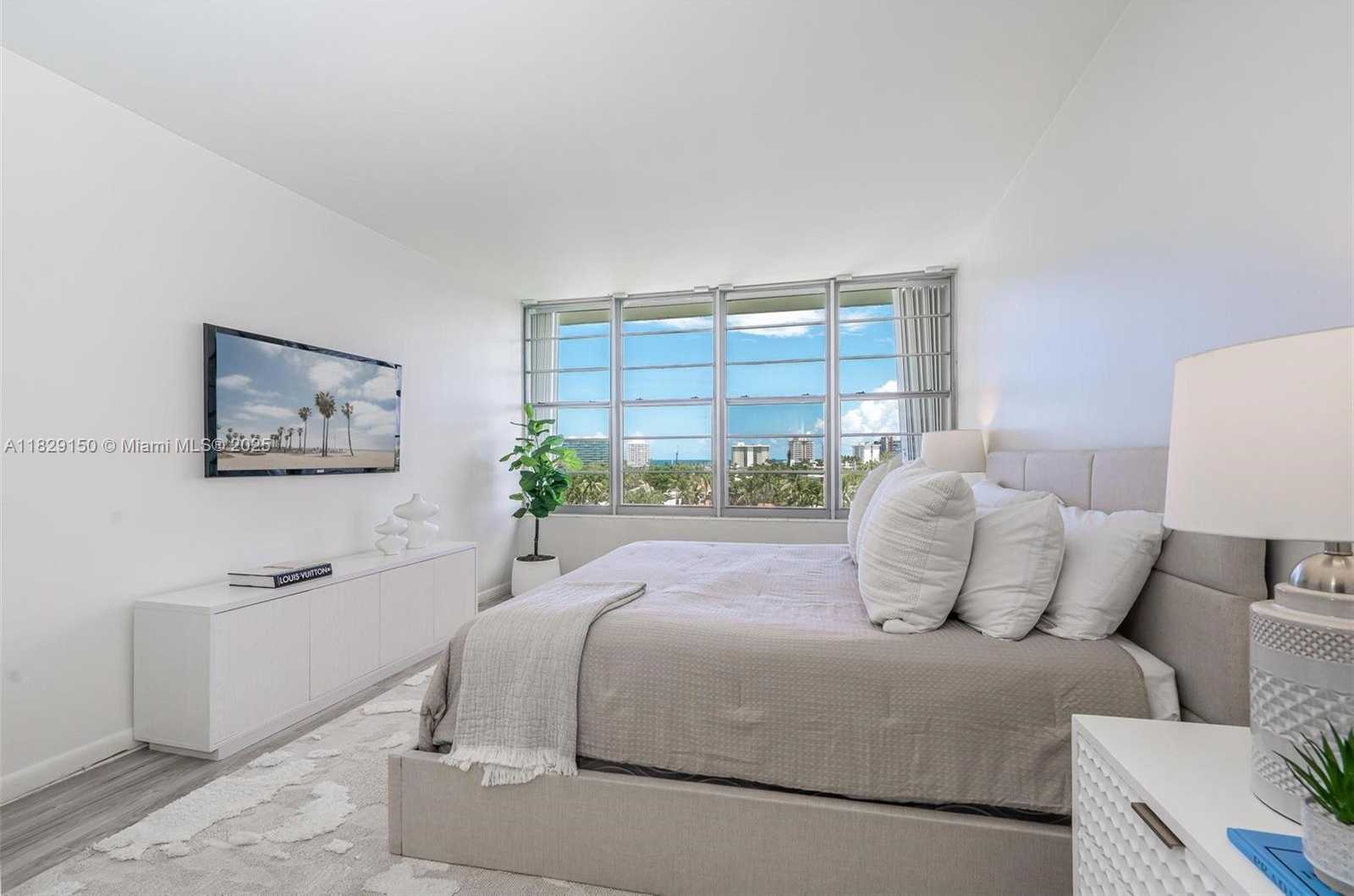 Small Image of 9101 EAST BAY HARBOR DR #705, Bay Harbor Islands Number 13