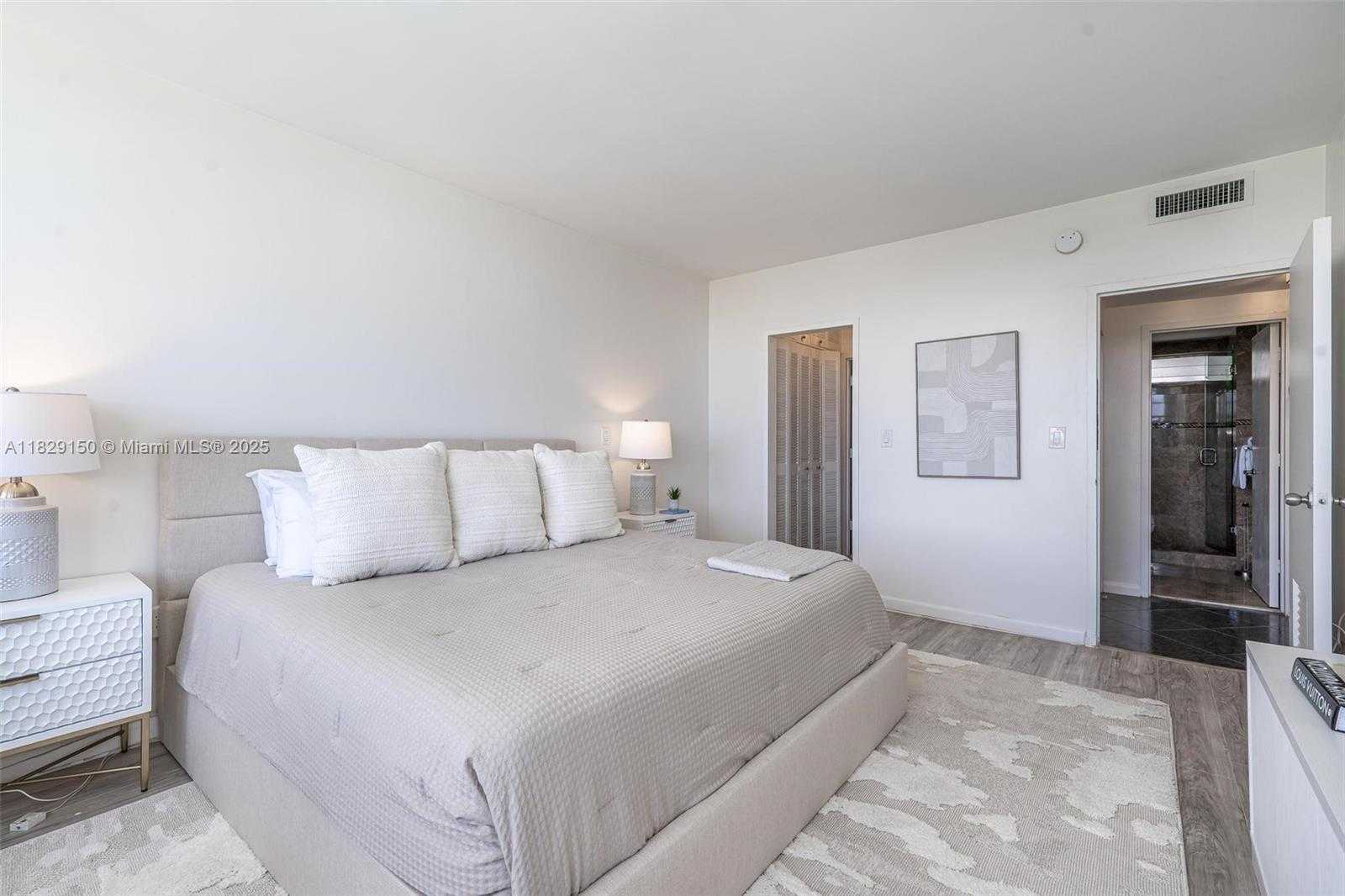 Small Image of 9101 EAST BAY HARBOR DR #705, Bay Harbor Islands Number 14