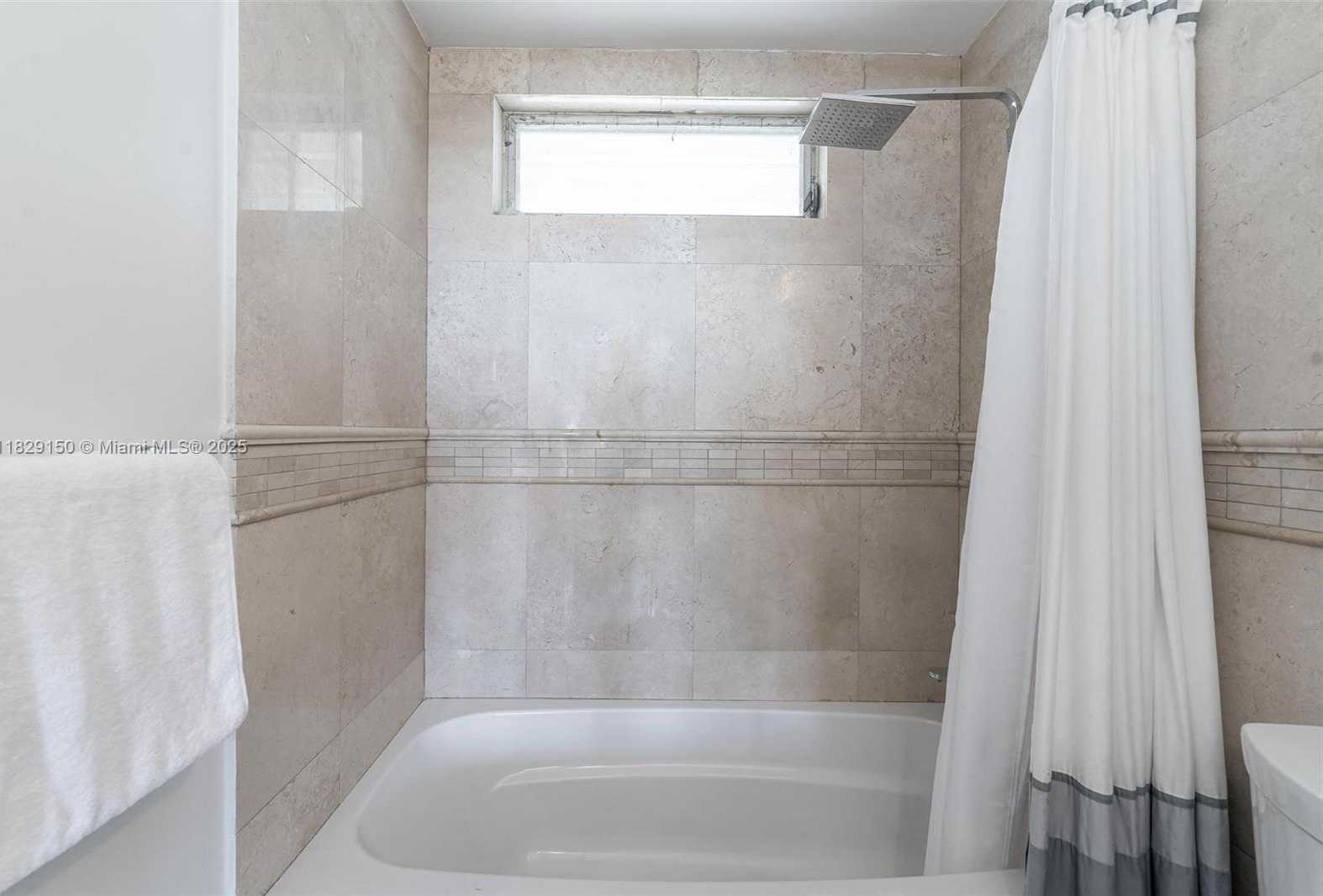 Small Image of 9101 EAST BAY HARBOR DR #705, Bay Harbor Islands Number 16