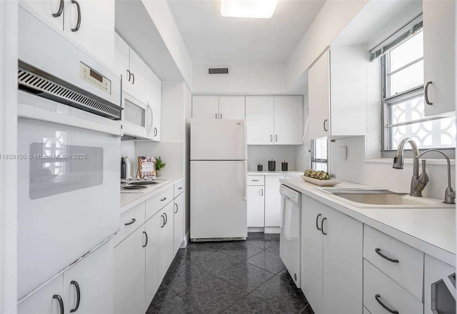 Small Image of 9101 EAST BAY HARBOR DR #705, Bay Harbor Islands Number 24