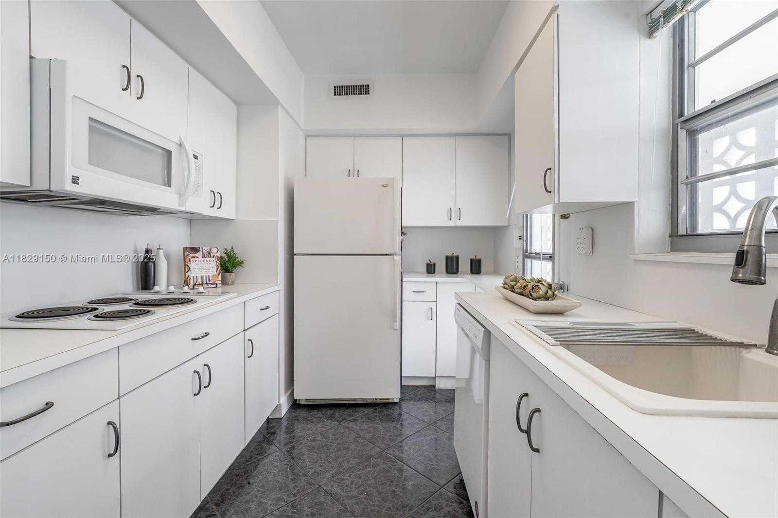 Small Image of 9101 EAST BAY HARBOR DR #705, Bay Harbor Islands Number 26