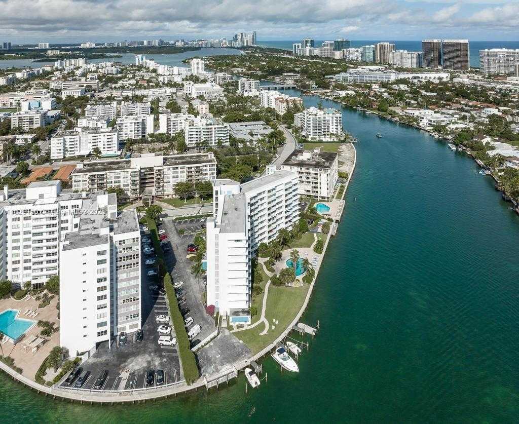 Small Image of 9101 EAST BAY HARBOR DR #705, Bay Harbor Islands Number 30