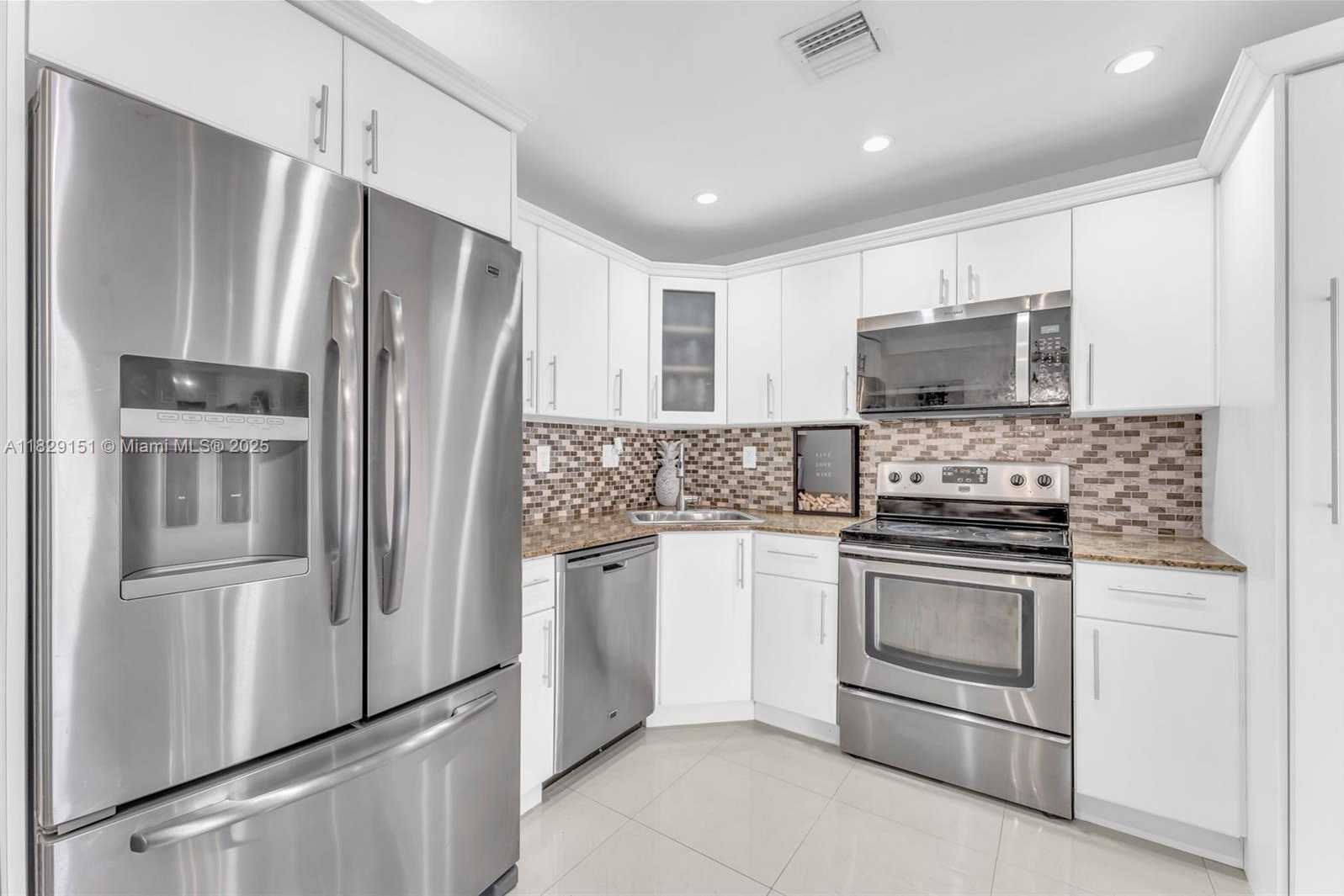 Small Image of 7115 MIAMI LAKES DR #N28, Miami Lakes Number 20