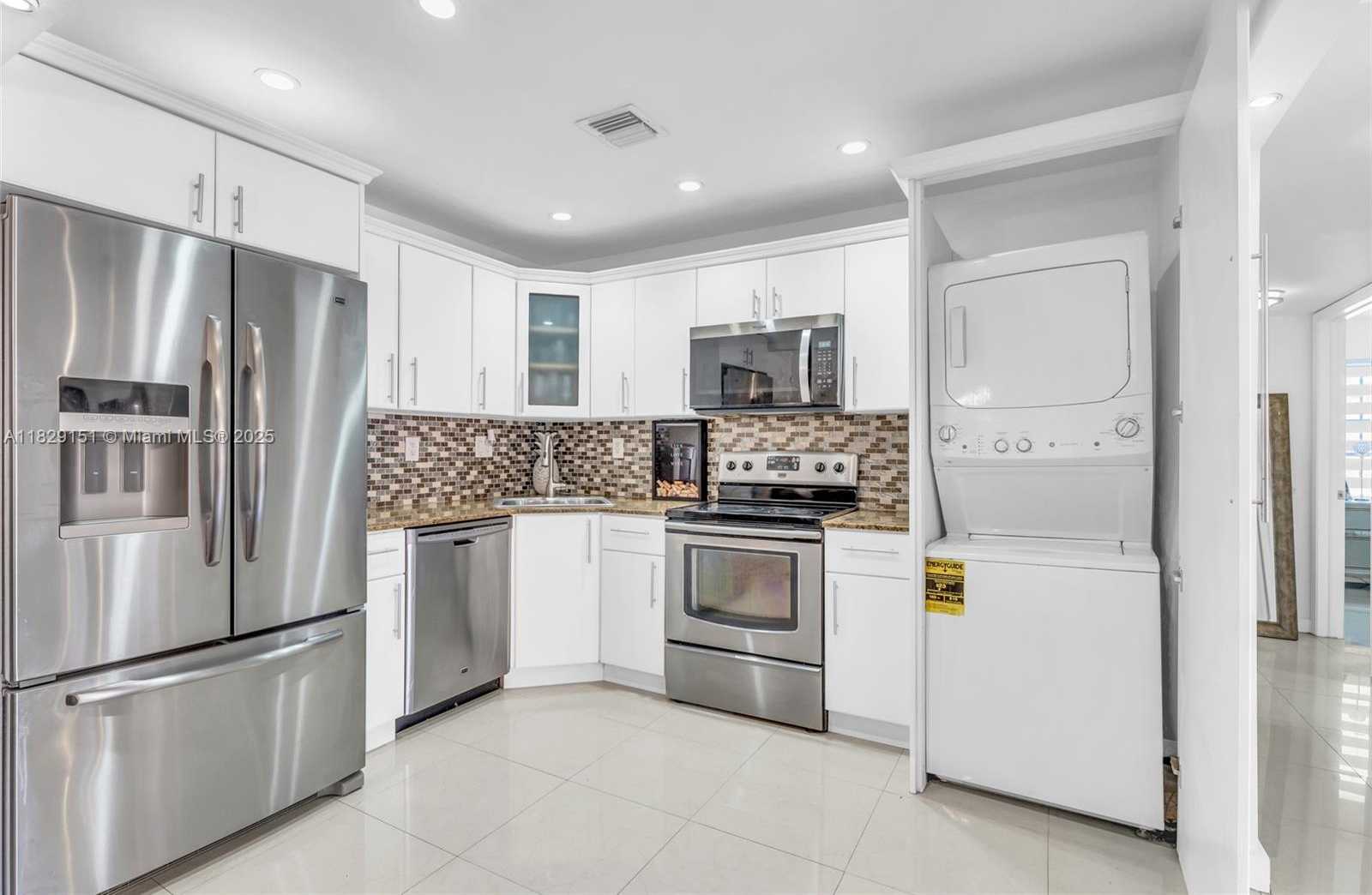 Small Image of 7115 MIAMI LAKES DR #N28, Miami Lakes Number 21