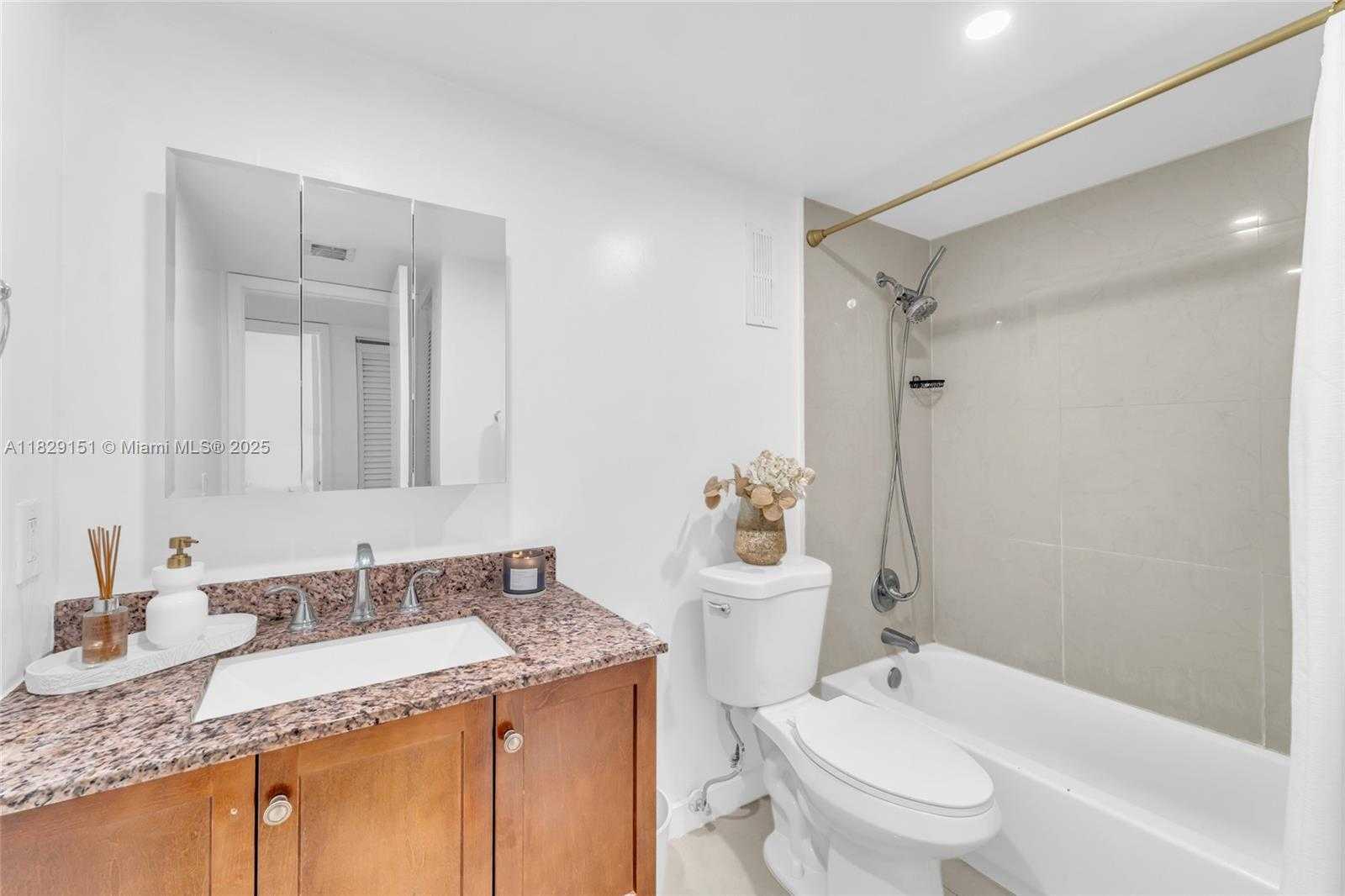Small Image of 7115 MIAMI LAKES DR #N28, Miami Lakes Number 22