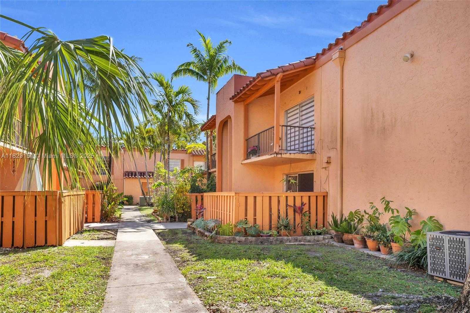 Small Image of 7115 MIAMI LAKES DR #N28, Miami Lakes Number 29