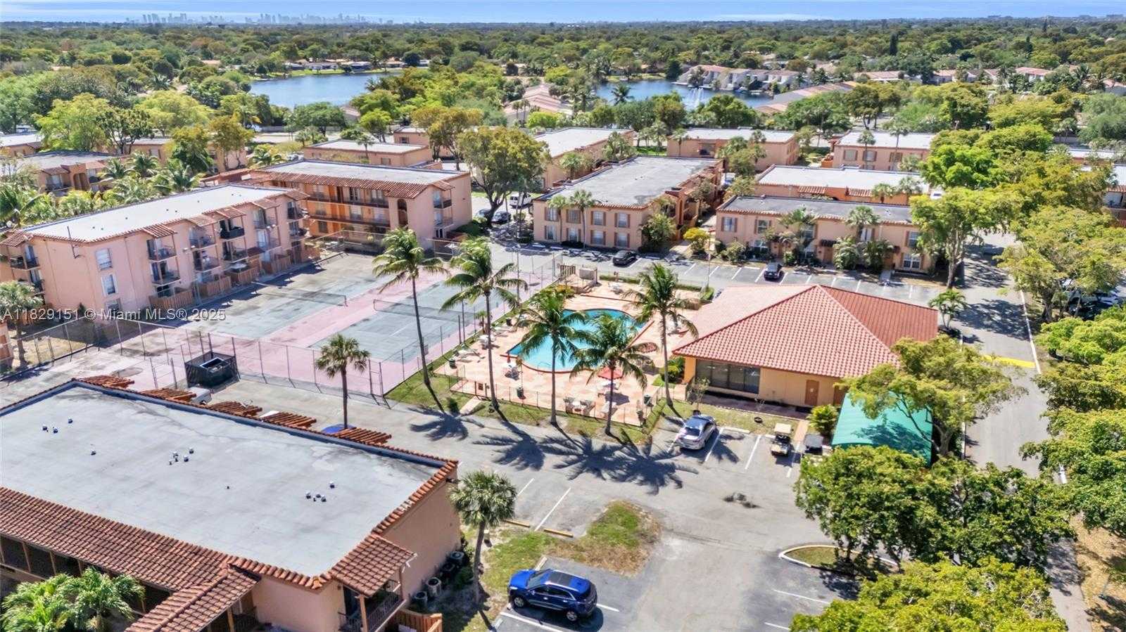 Small Image of 7115 MIAMI LAKES DR #N28, Miami Lakes Number 6