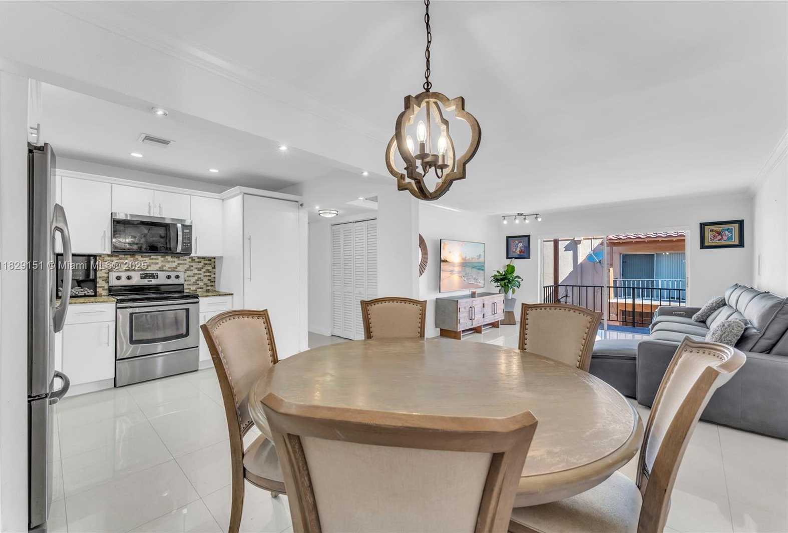 Small Image of 7115 MIAMI LAKES DR #N28, Miami Lakes Number 8