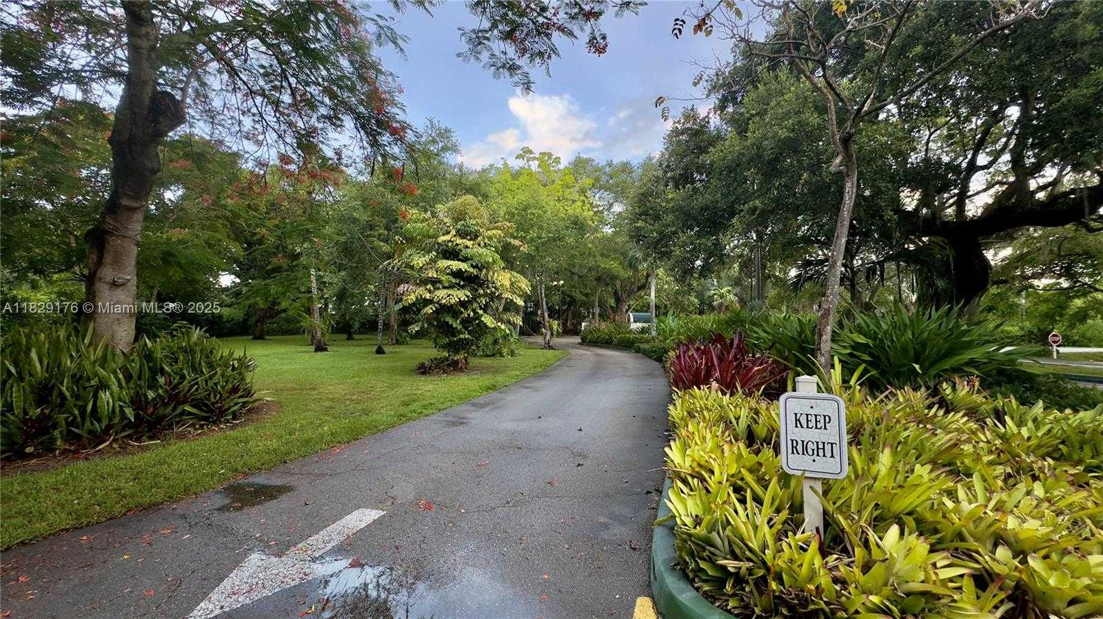 Small Image of 770 NORTH EAST 69TH ST #2E, Miami Number 32