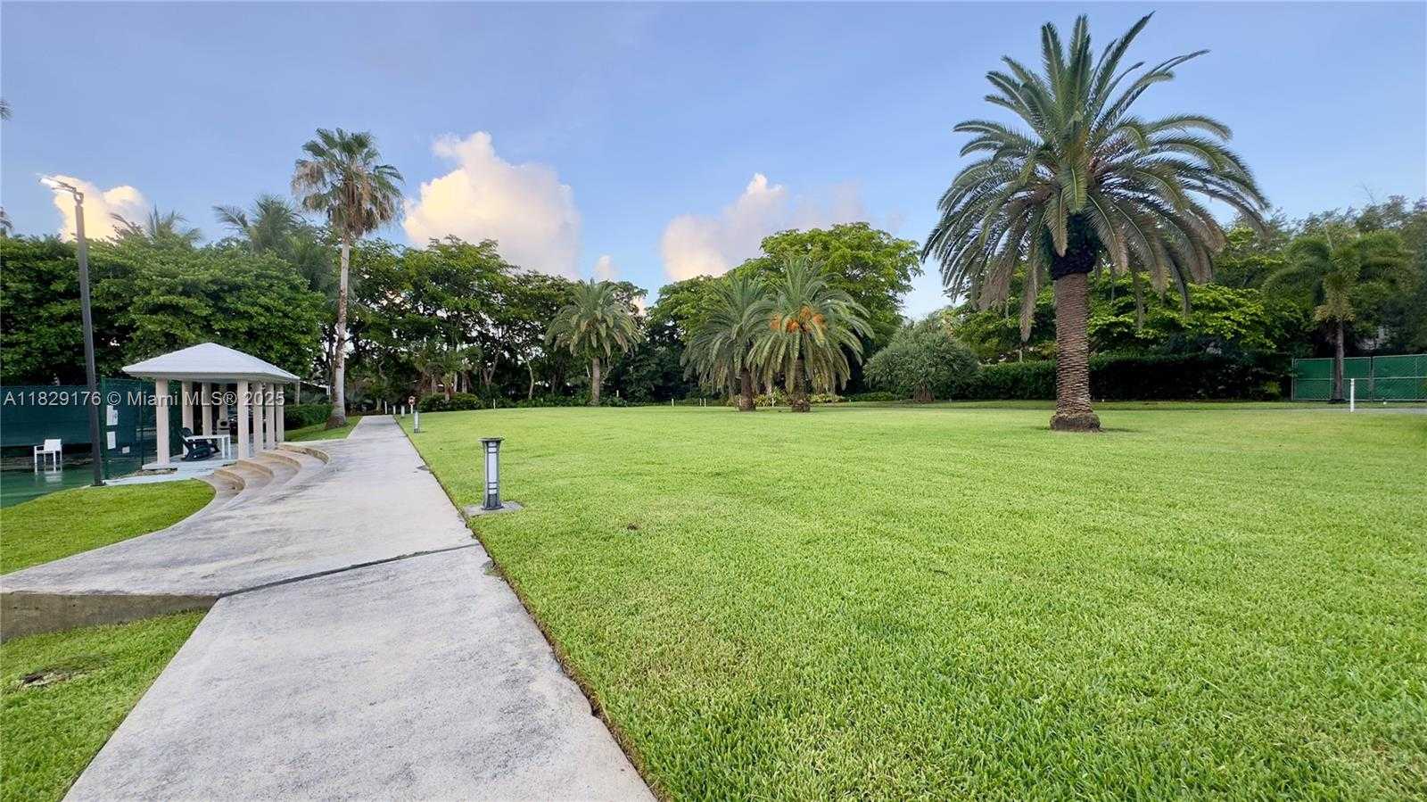 Small Image of 770 NORTH EAST 69TH ST #2E, Miami Number 35