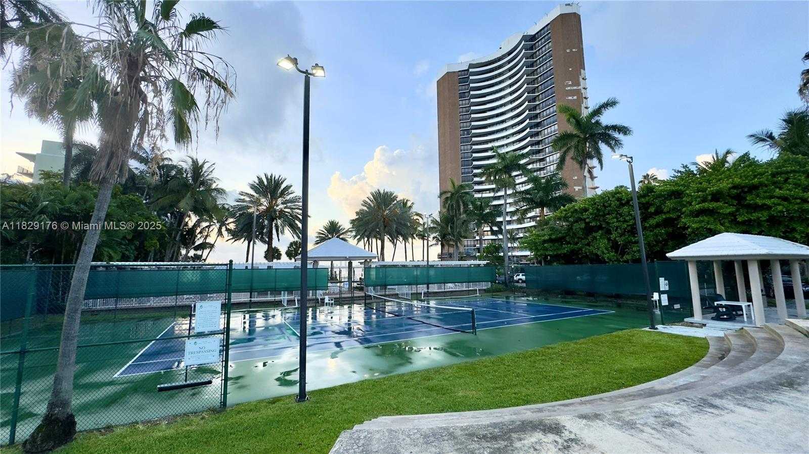 Small Image of 770 NORTH EAST 69TH ST #2E, Miami Number 36