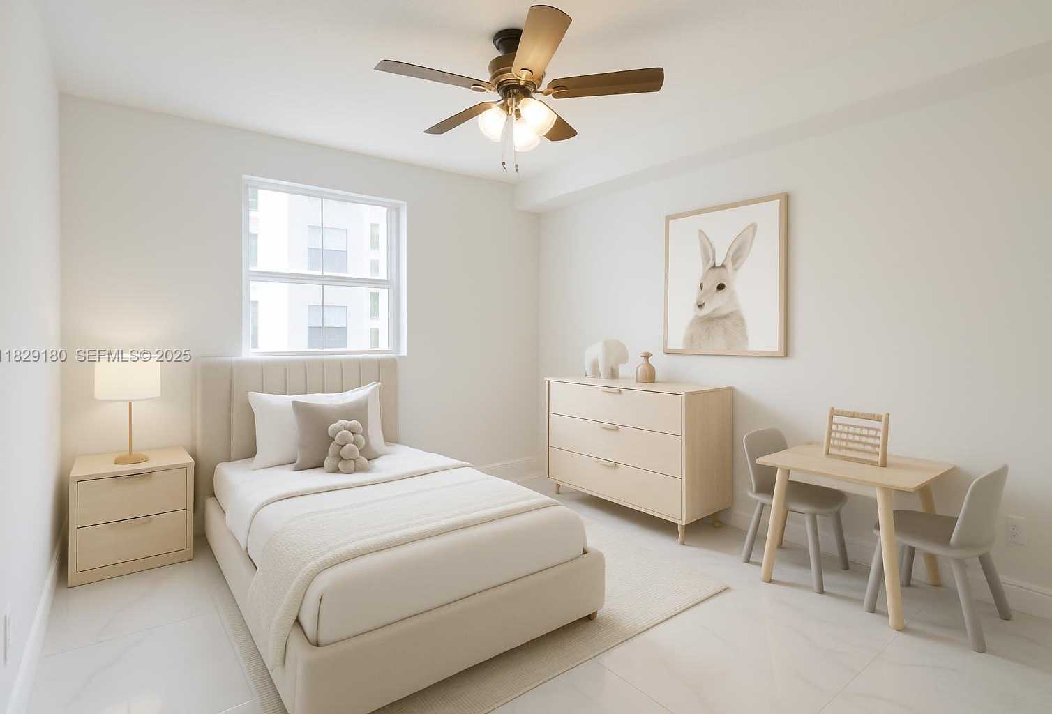 Imagen de Pequeño Objeto