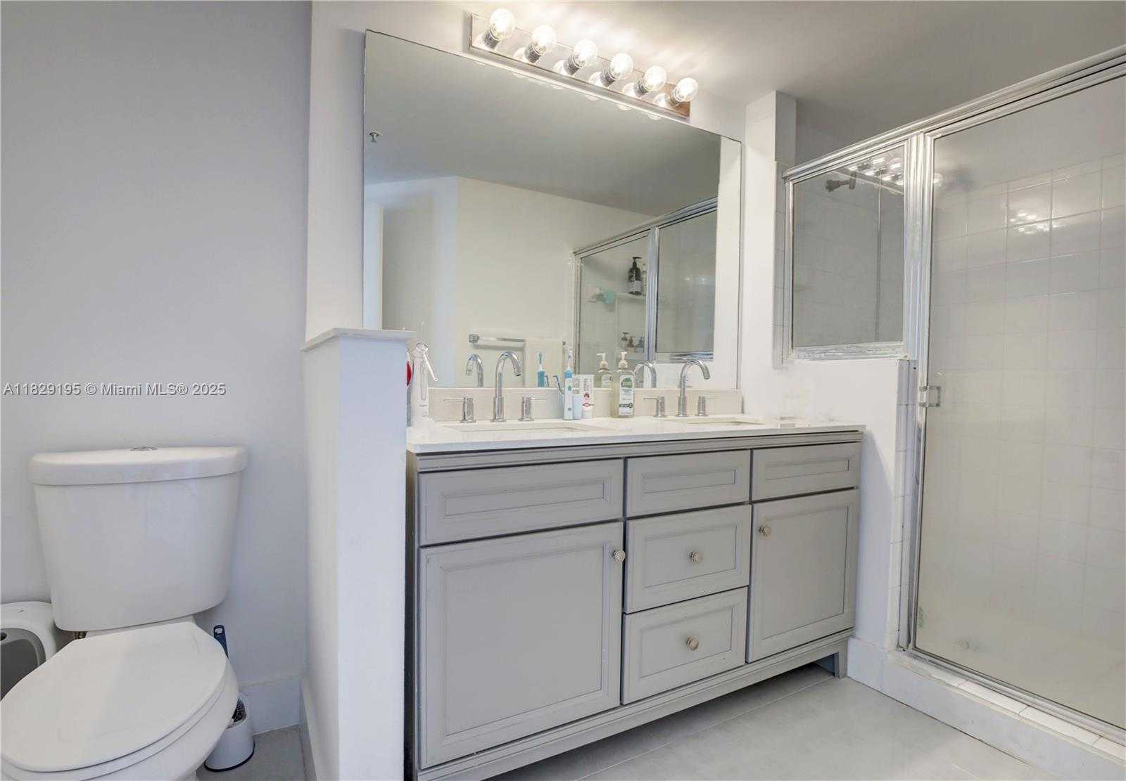 Small Image of 17150 NORTH BAY RD #2707, Sunny Isles Beach Number 17