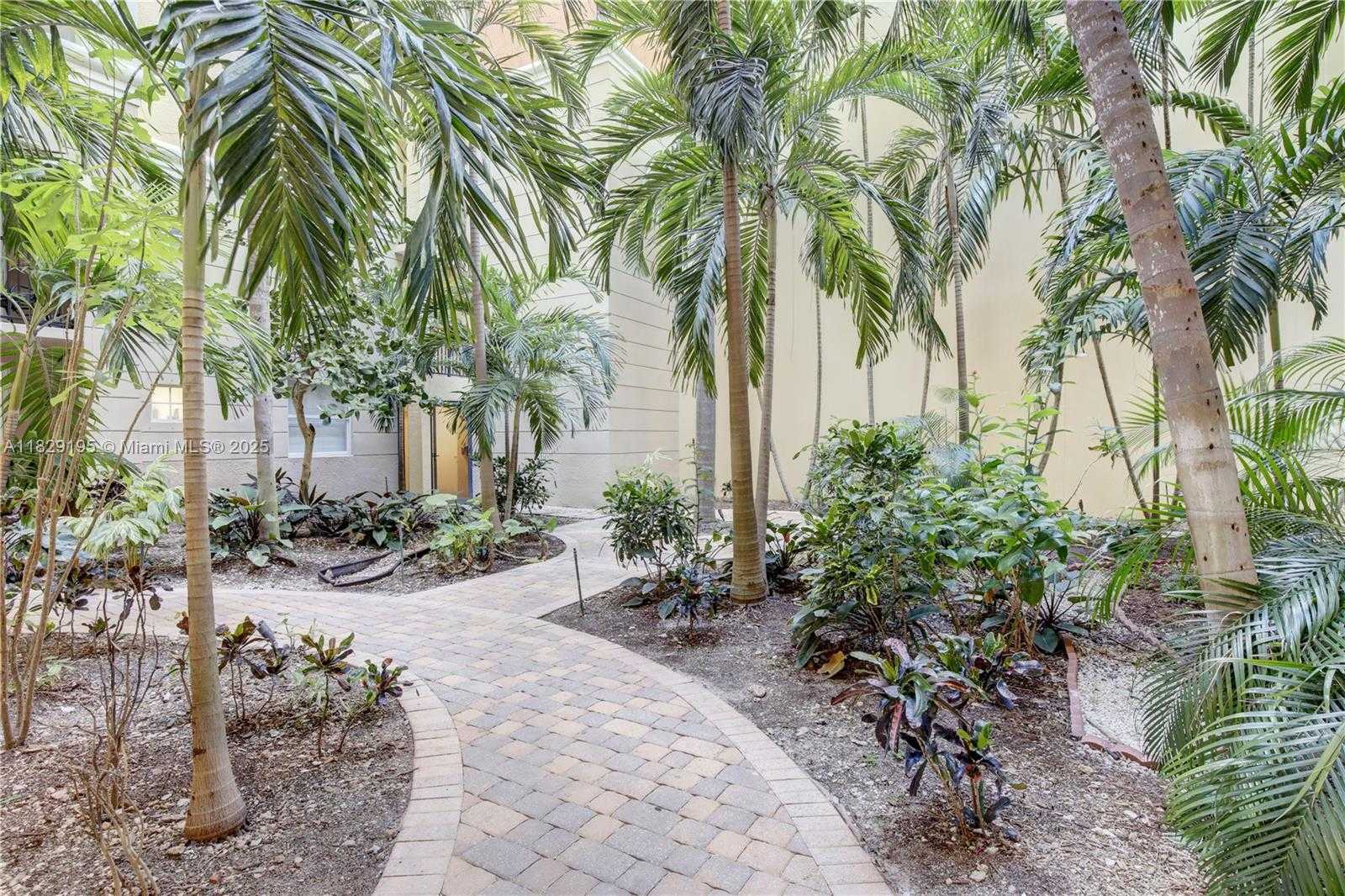 Small Image of 17150 NORTH BAY RD #2707, Sunny Isles Beach Number 22