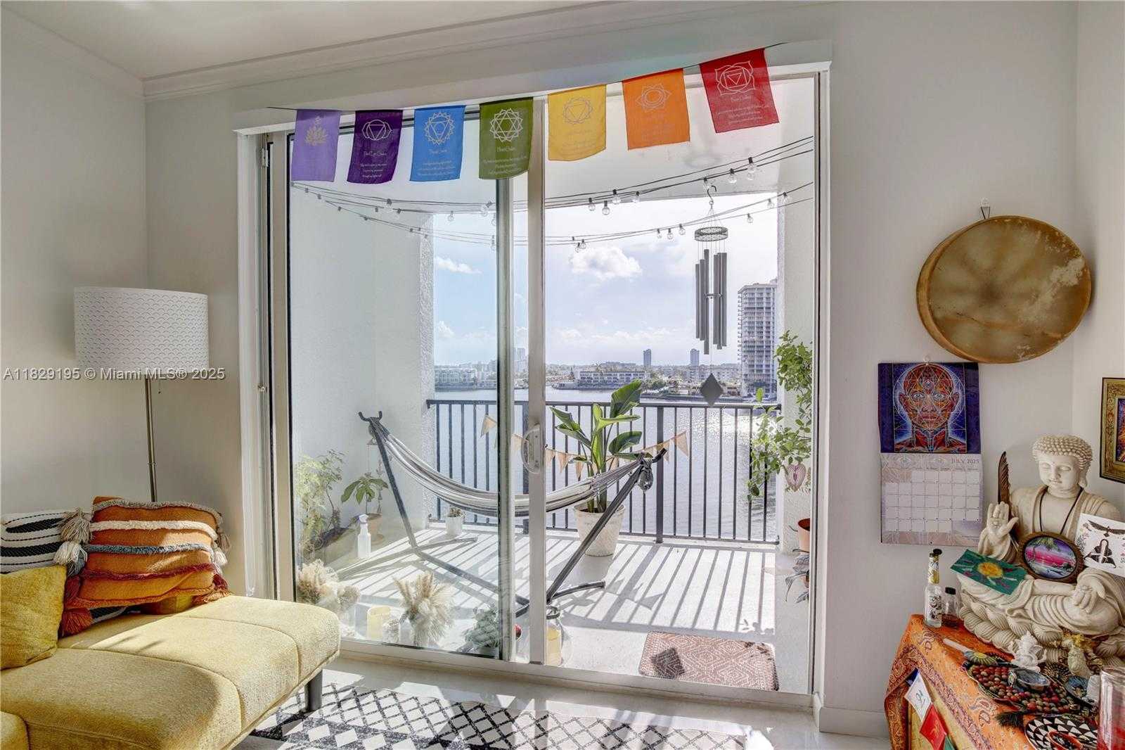 Small Image of 17150 NORTH BAY RD #2707, Sunny Isles Beach Number 6
