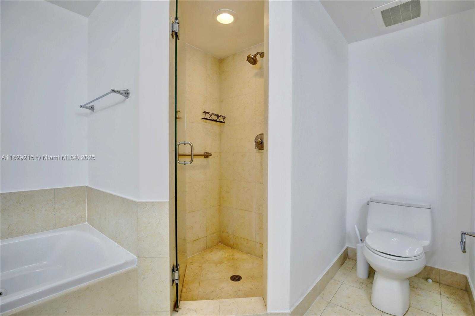 Small Image of 19900 EAST COUNTRY CLUB DR #216, Aventura Number 10