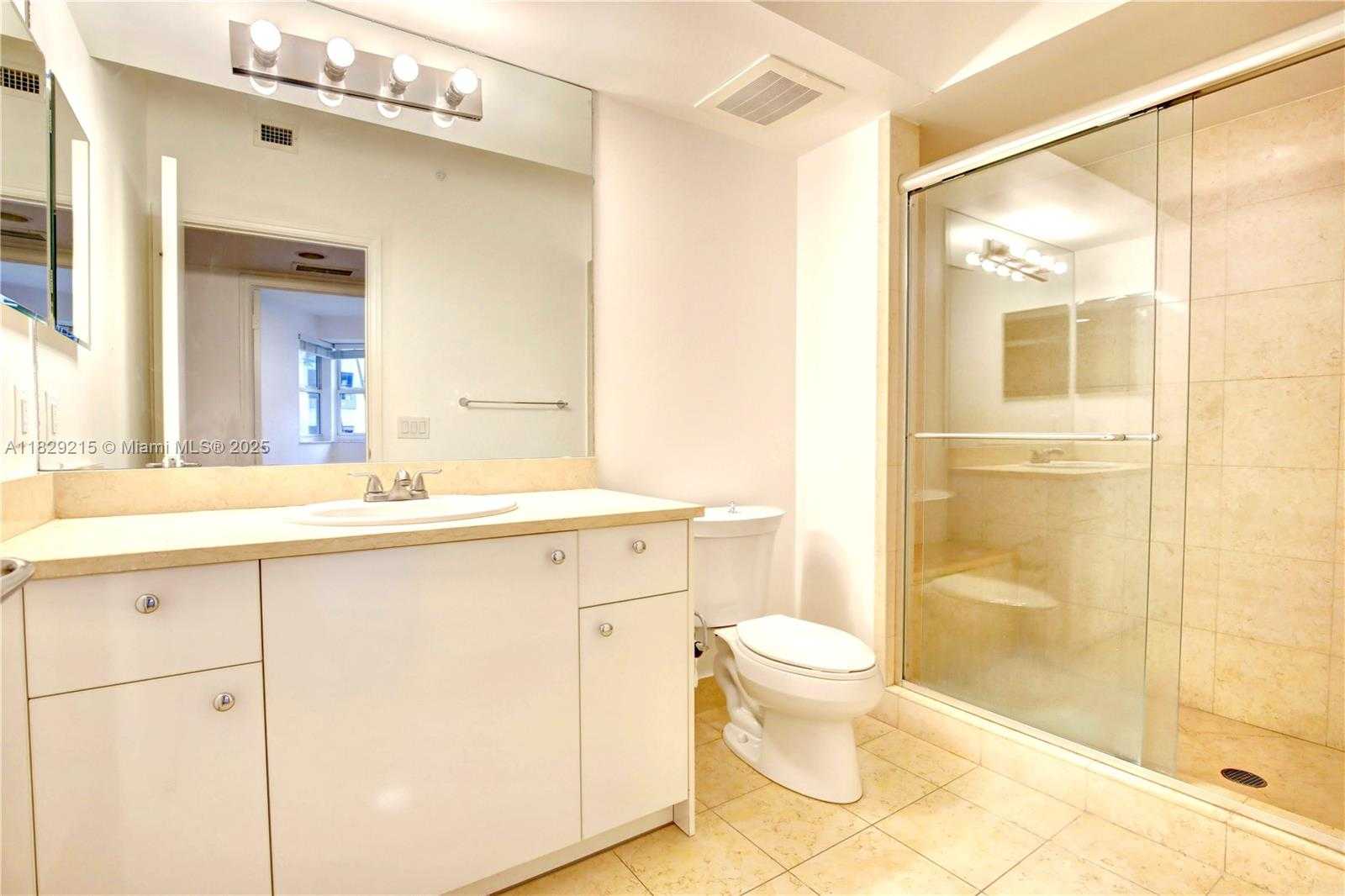 Small Image of 19900 EAST COUNTRY CLUB DR #216, Aventura Number 5