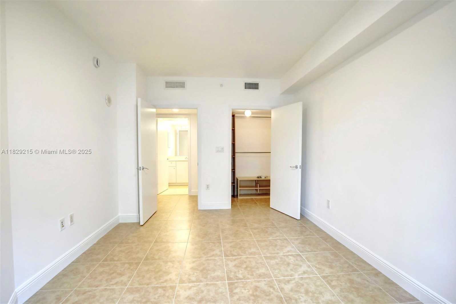 Small Image of 19900 EAST COUNTRY CLUB DR #216, Aventura Number 7