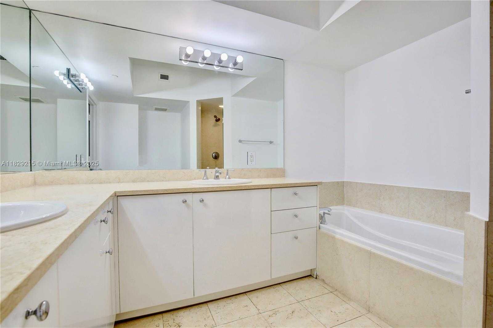 Small Image of 19900 EAST COUNTRY CLUB DR #216, Aventura Number 9