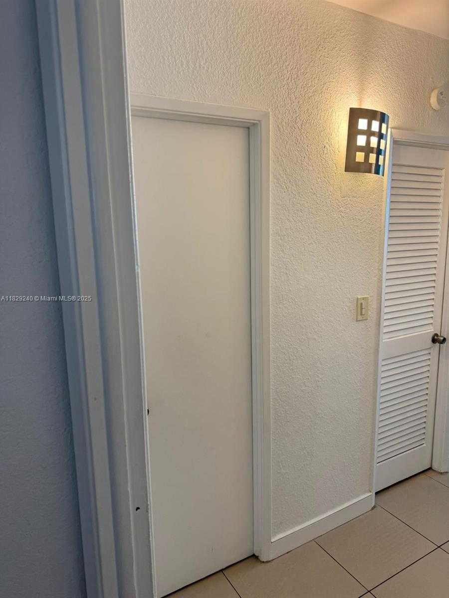 Small Image of 19380 COLLINS AVE #808, Sunny Isles Beach Number 6