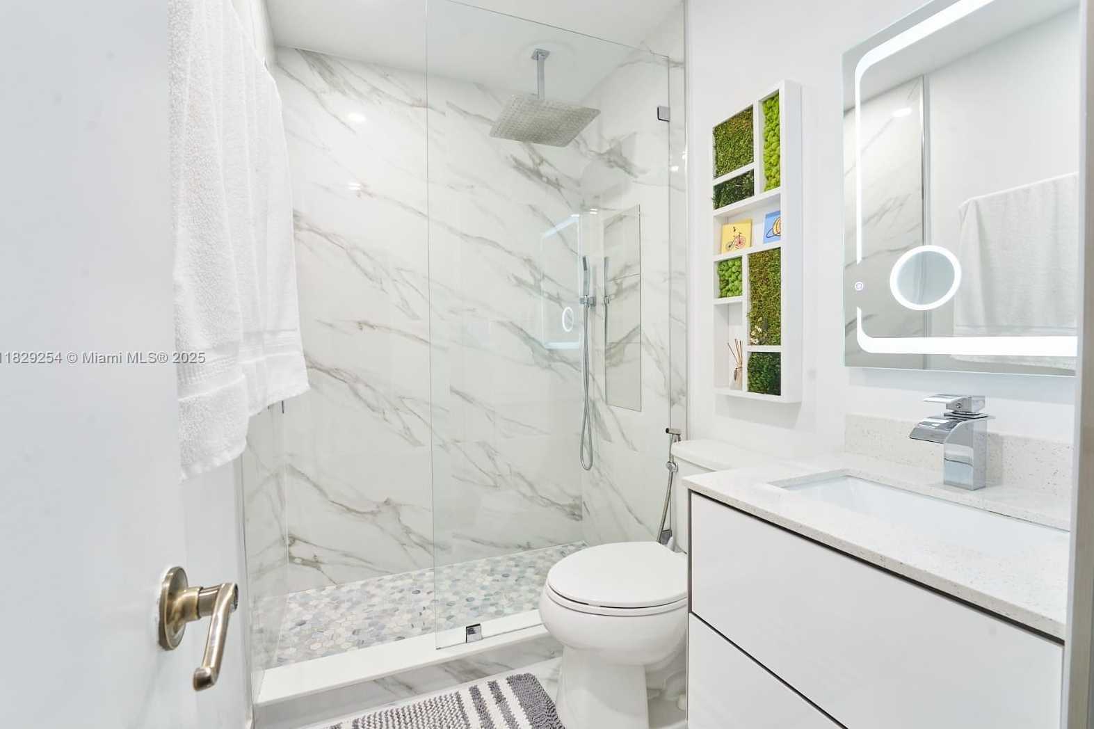 Small Image of 11137 SOUTH WEST 154TH CT #11137, Miami Number 17