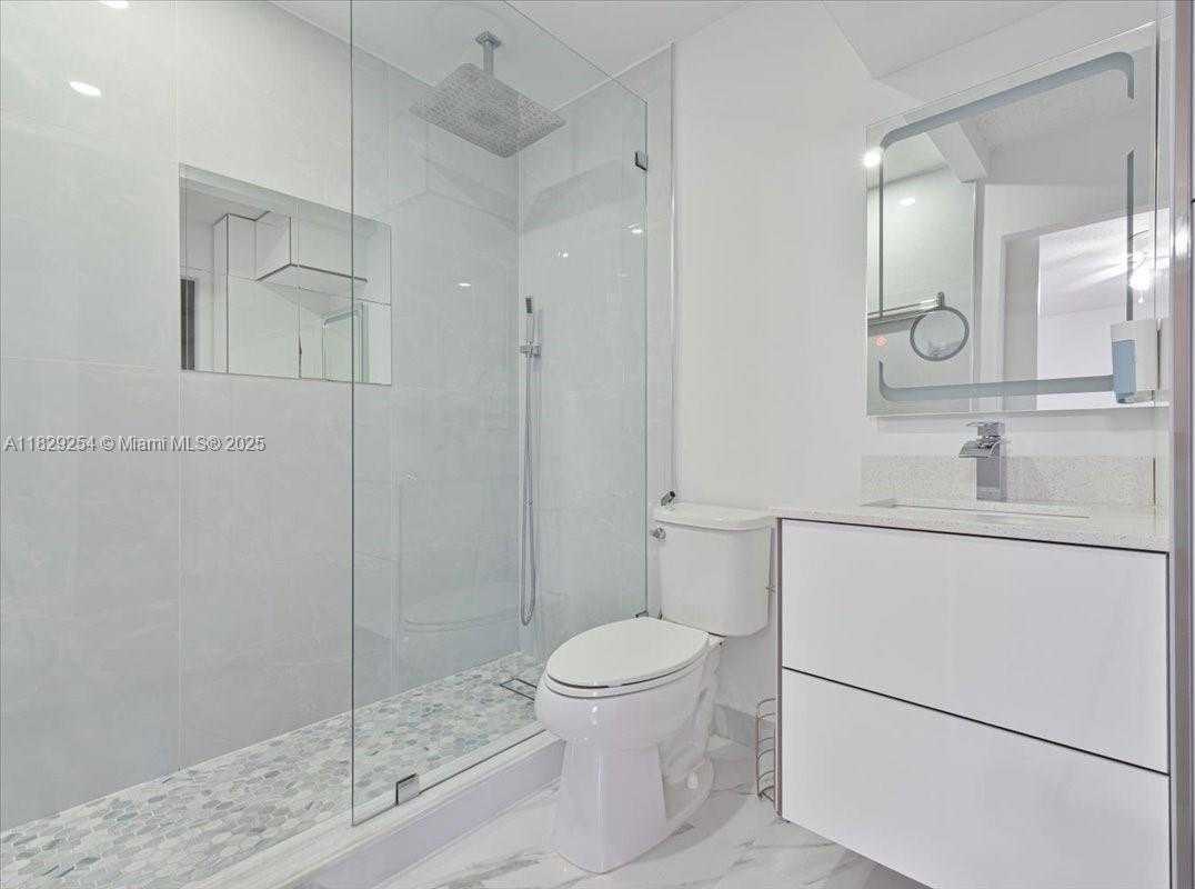Small Image of 11137 SOUTH WEST 154TH CT #11137, Miami Number 20