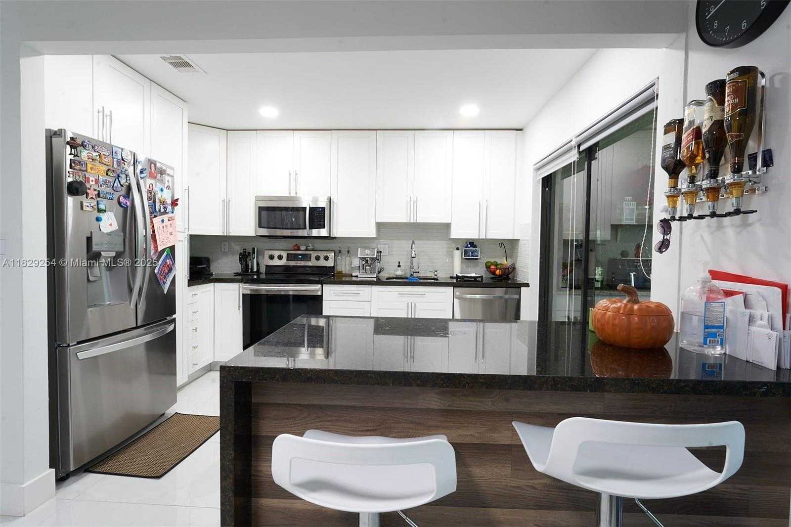 Small Image of 11137 SOUTH WEST 154TH CT #11137, Miami Number 9