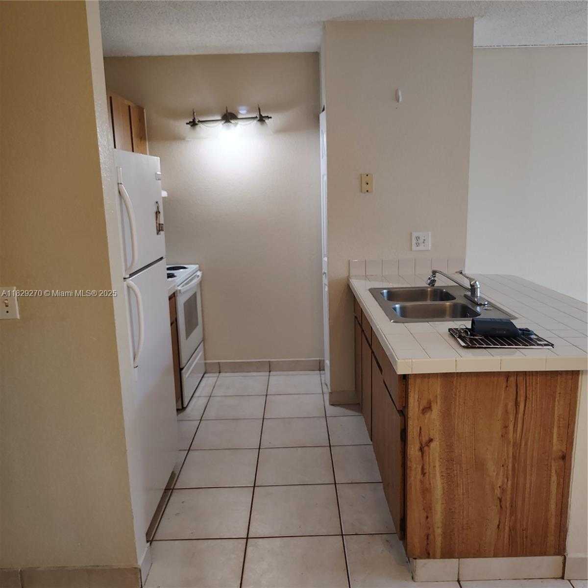 Small Image of 2501 RIVERSIDE DR #202-A, Coral Springs Number 7