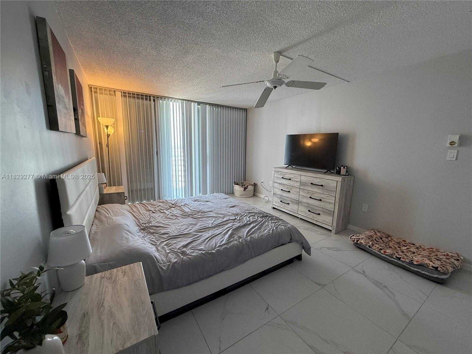 Small Image of 18011 BISCAYNE BLVD #805, Aventura Number 14