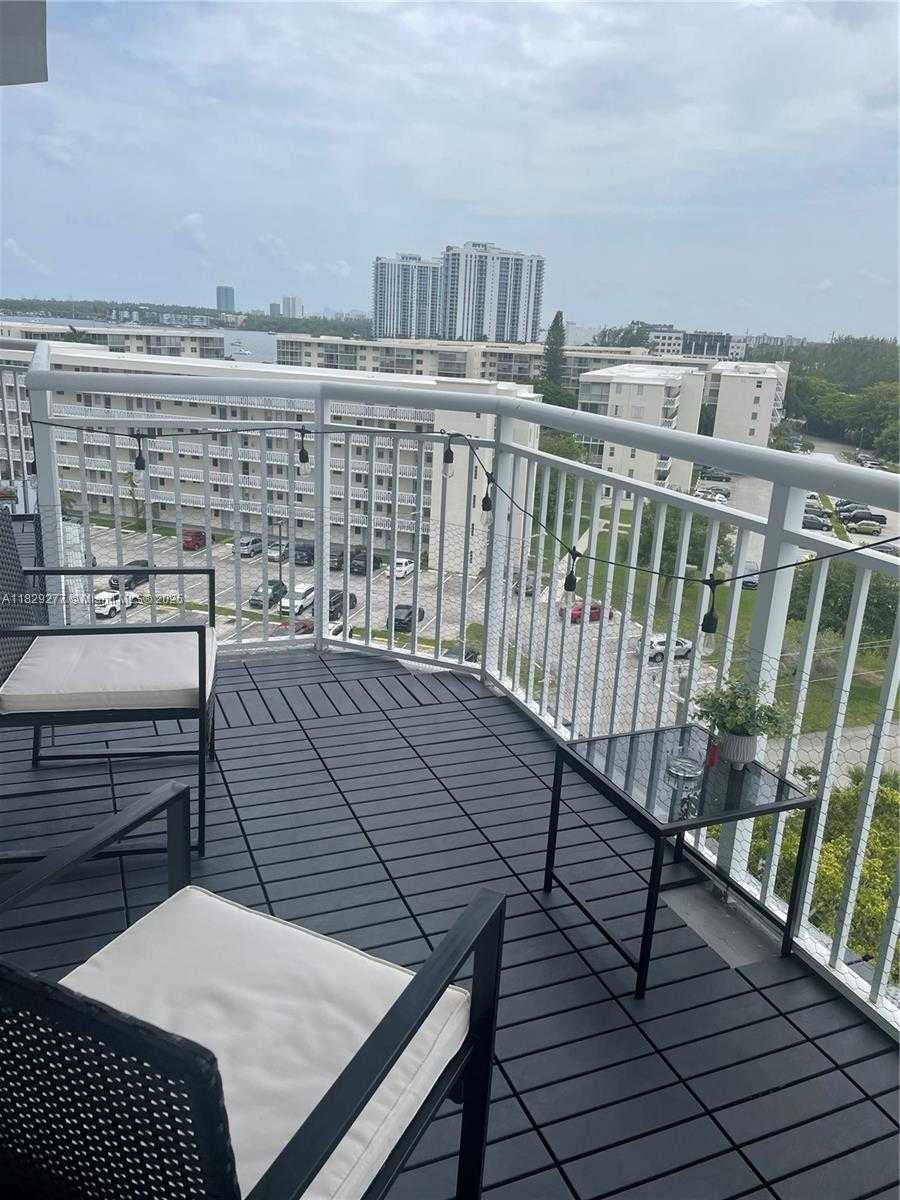Small Image of 18011 BISCAYNE BLVD #805, Aventura Number 19