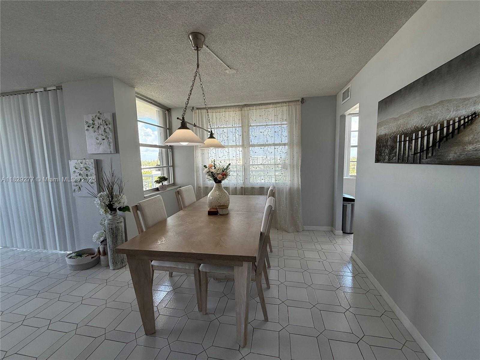 Small Image of 18011 BISCAYNE BLVD #805, Aventura Number 6