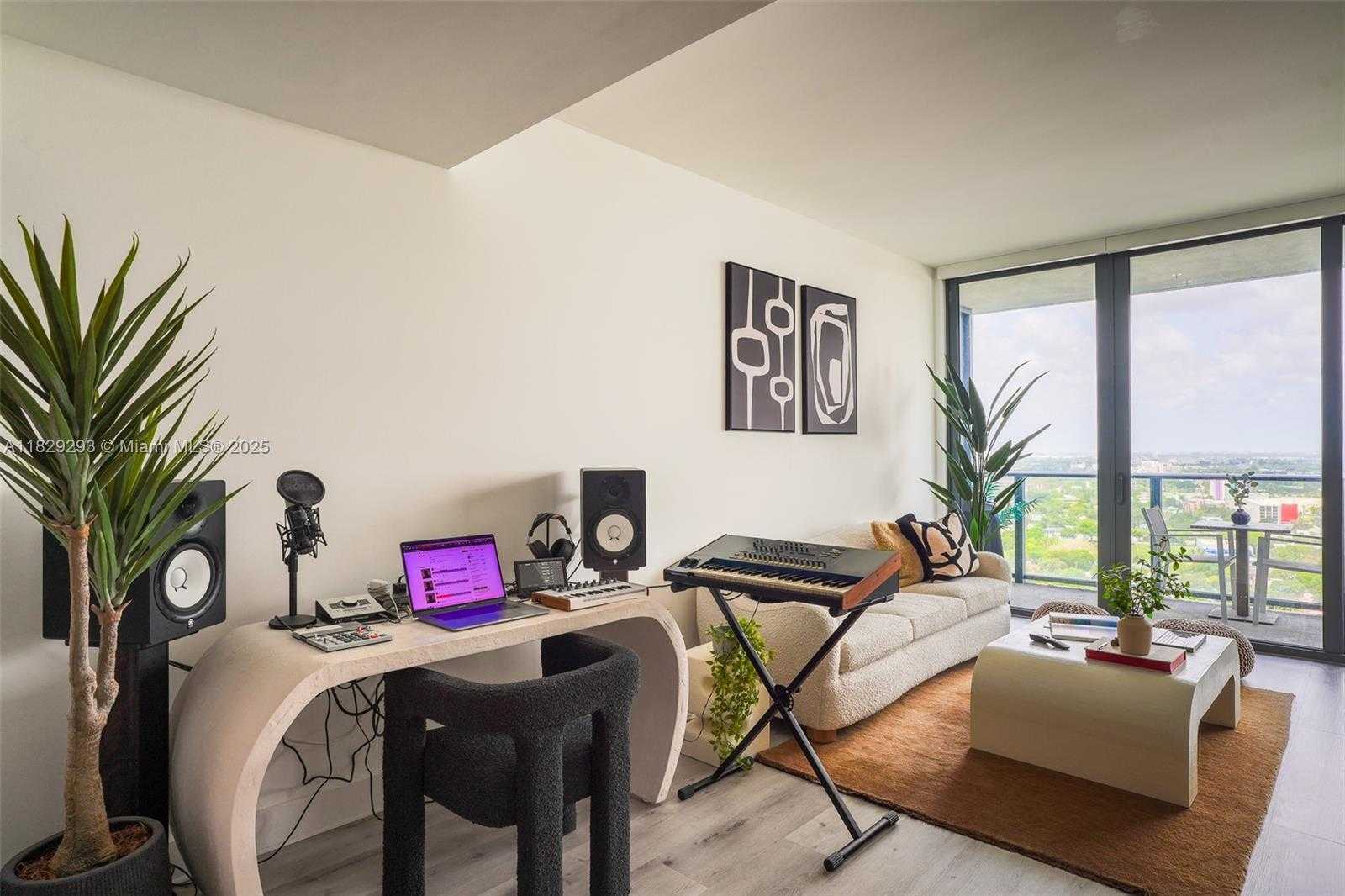 Small Image of 121 NORTH EAST 34TH ST #2711, Miami Number 7
