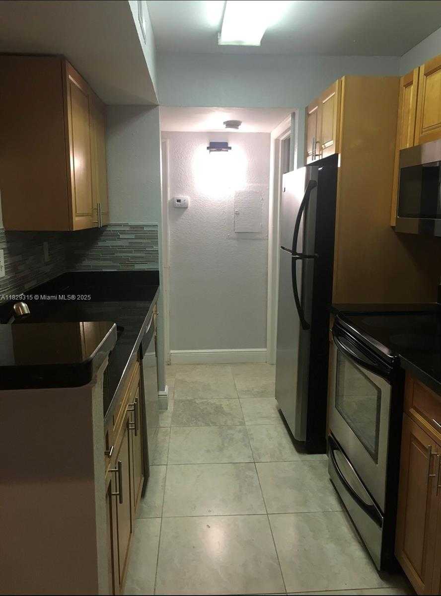 Small Image of 10670 SOUTH WEST 156TH PL #309, Miami Number 11