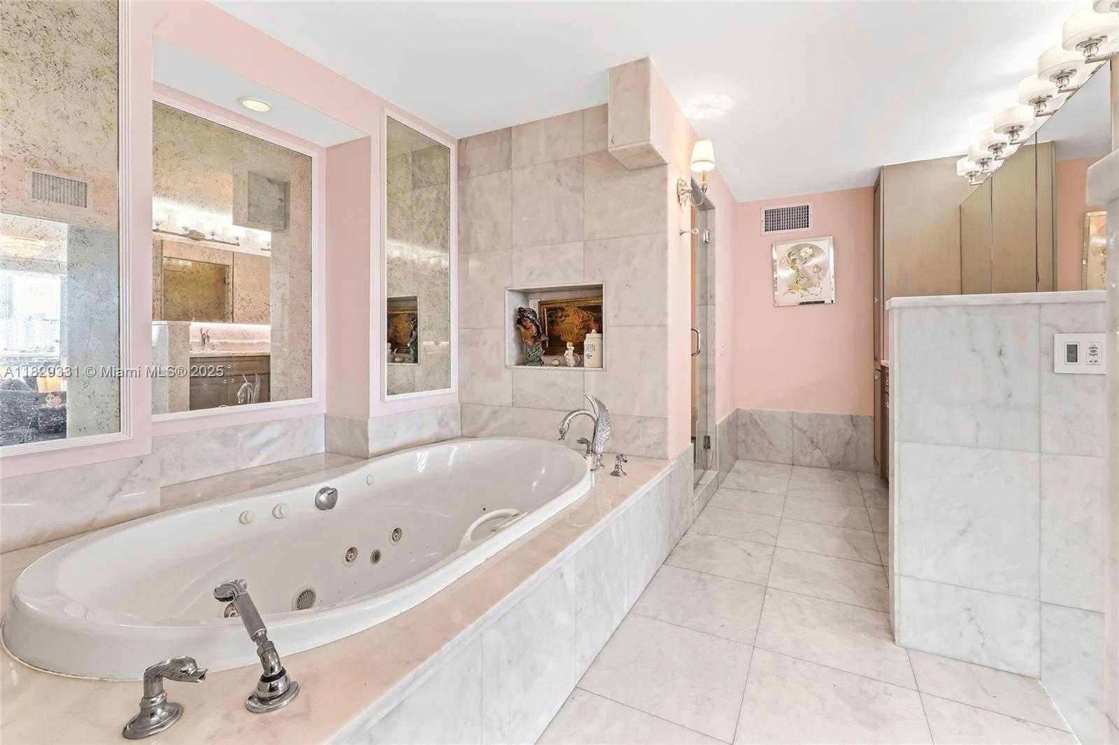 Small Image of 900 BAY DR #702/704, Miami Beach Number 23