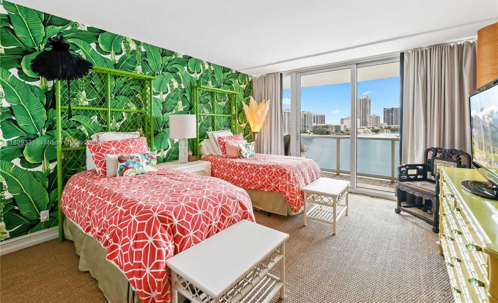 Small Image of 900 BAY DR #702/704, Miami Beach Number 25