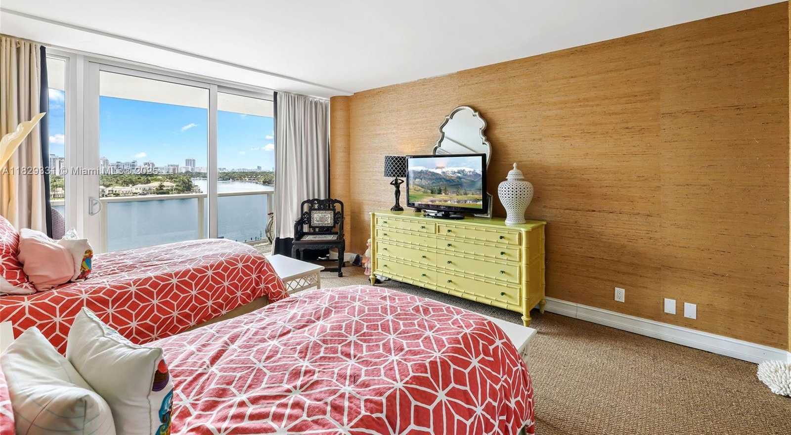Small Image of 900 BAY DR #702/704, Miami Beach Number 26